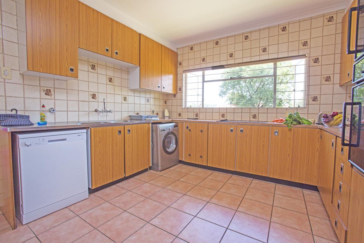 Chalet No. 2 Petunia Johannesburg Ngoại thất bức ảnh