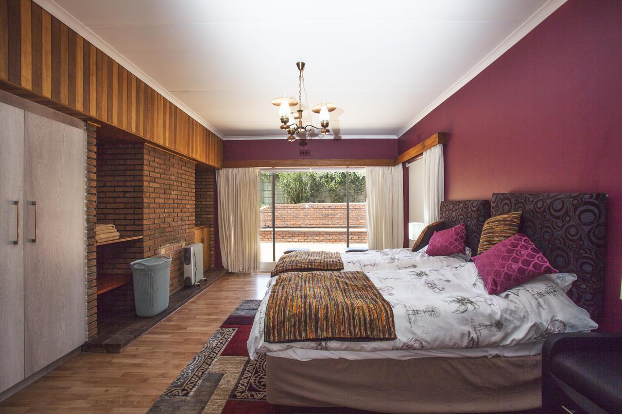 Chalet No. 2 Petunia Johannesburg Ngoại thất bức ảnh