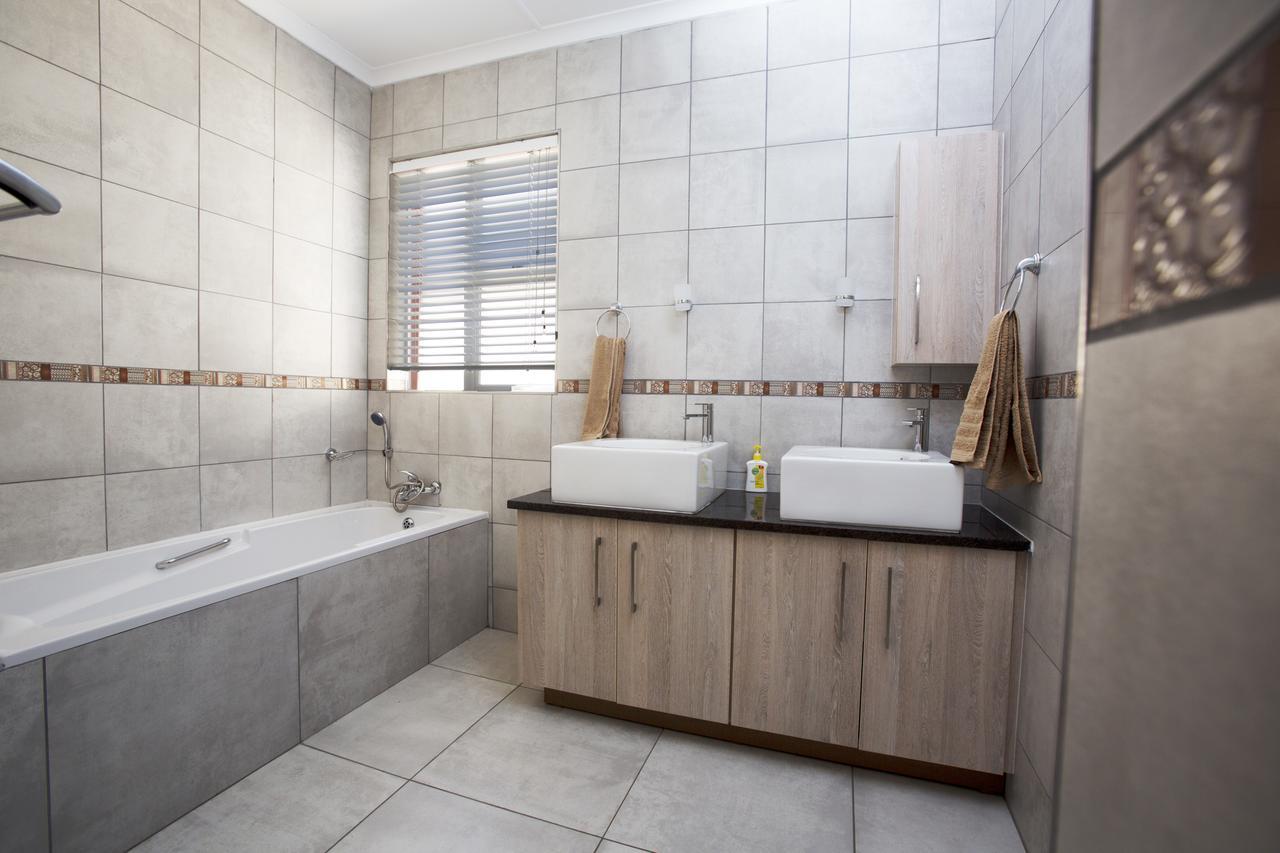 Chalet No. 2 Petunia Johannesburg Ngoại thất bức ảnh