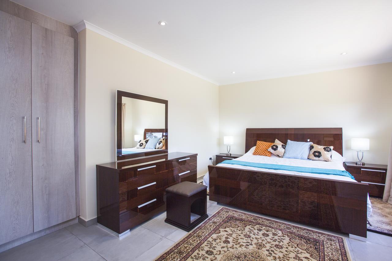 Chalet No. 2 Petunia Johannesburg Ngoại thất bức ảnh
